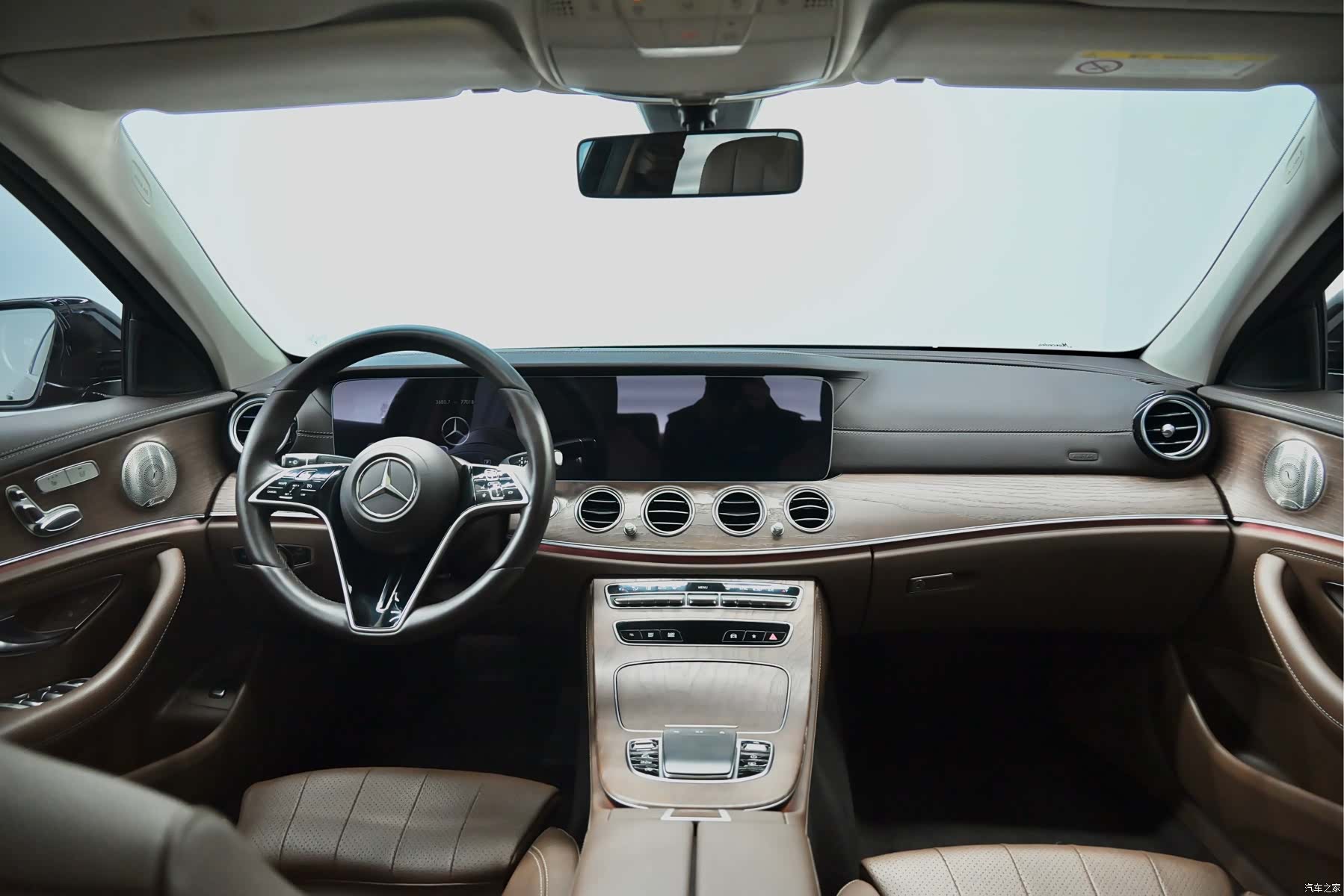 Mercedes-Benz E-Class, 2022 9