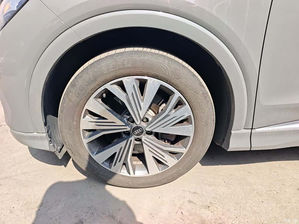 Audi Q4 e-tron, 2024 25