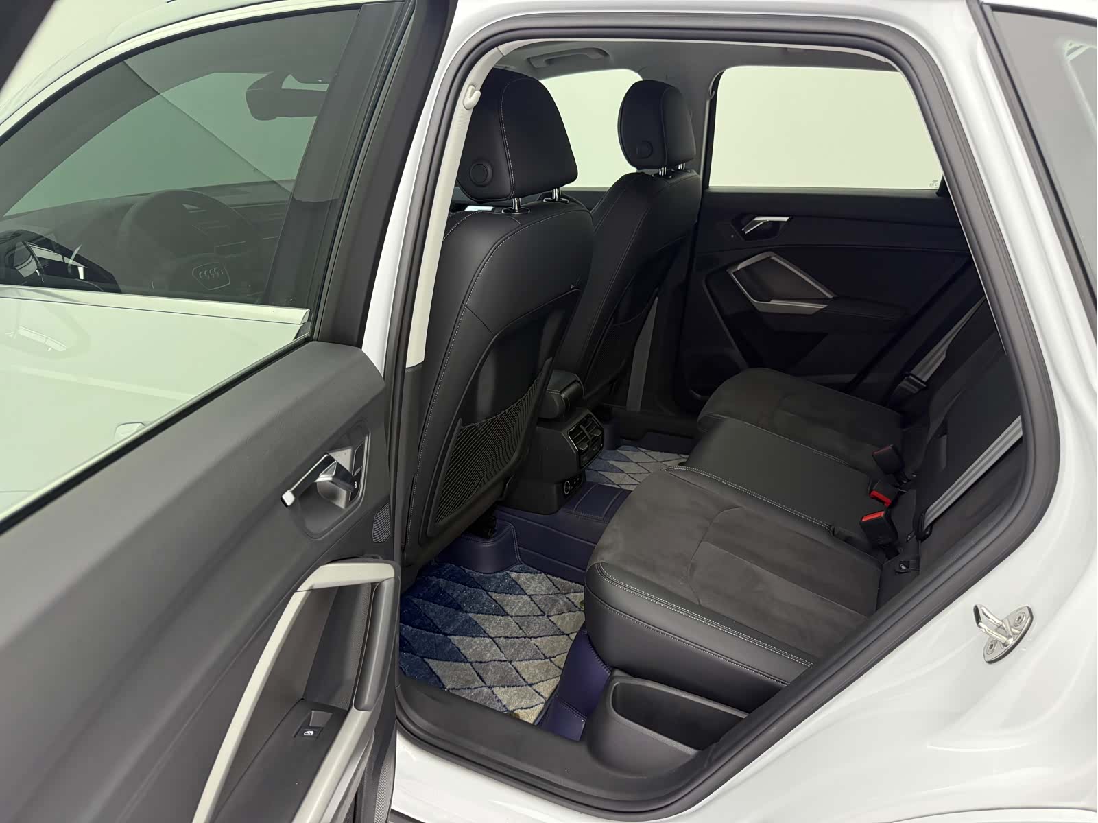 Audi Q3, 2025 12