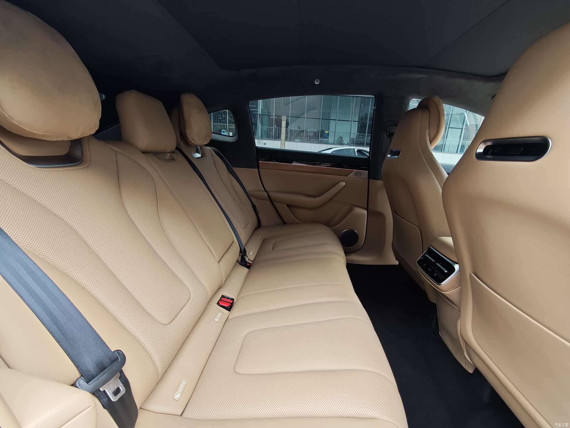 Luxeed R7, 2024 13
