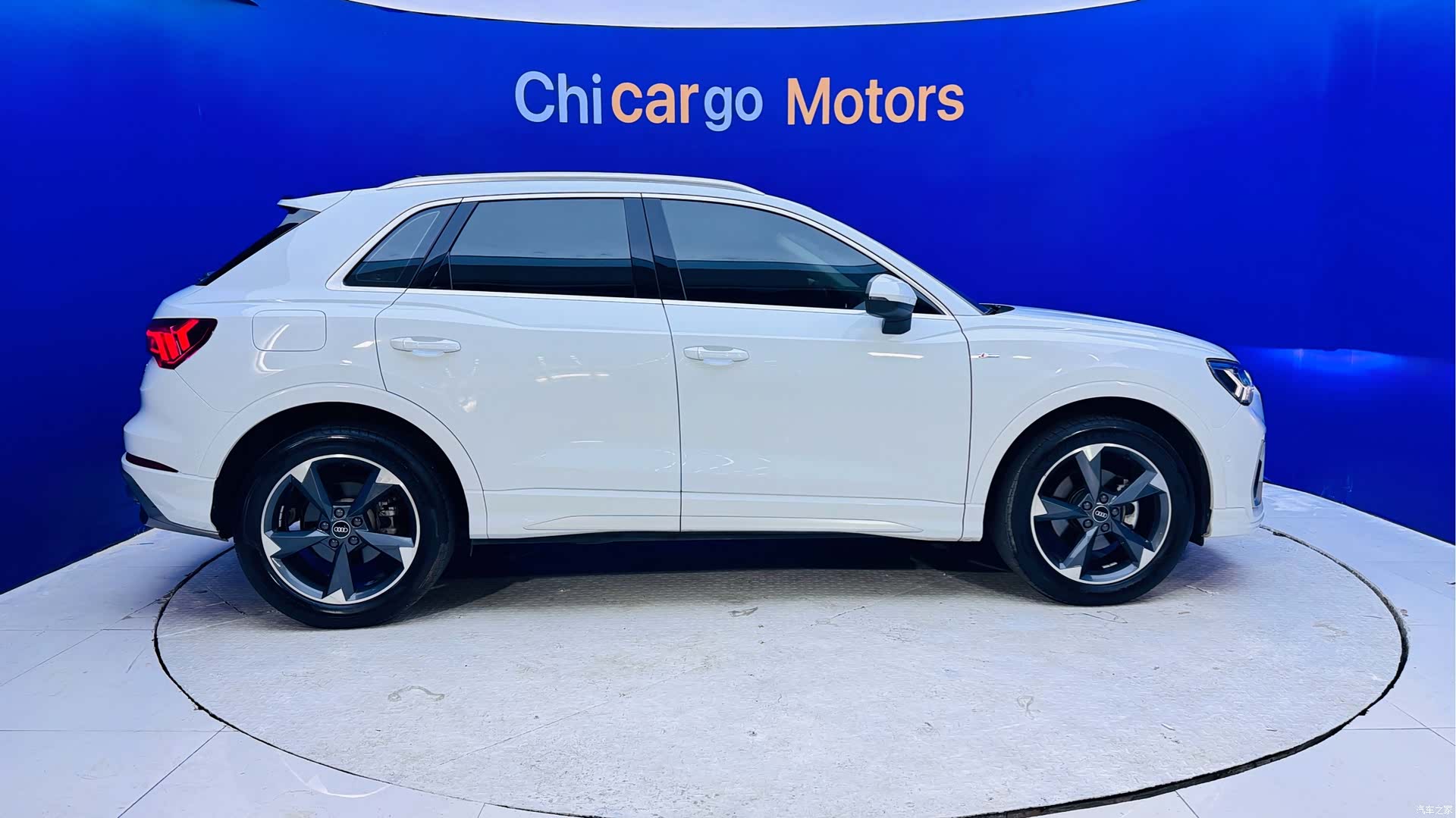 Audi Q3, 2022 4