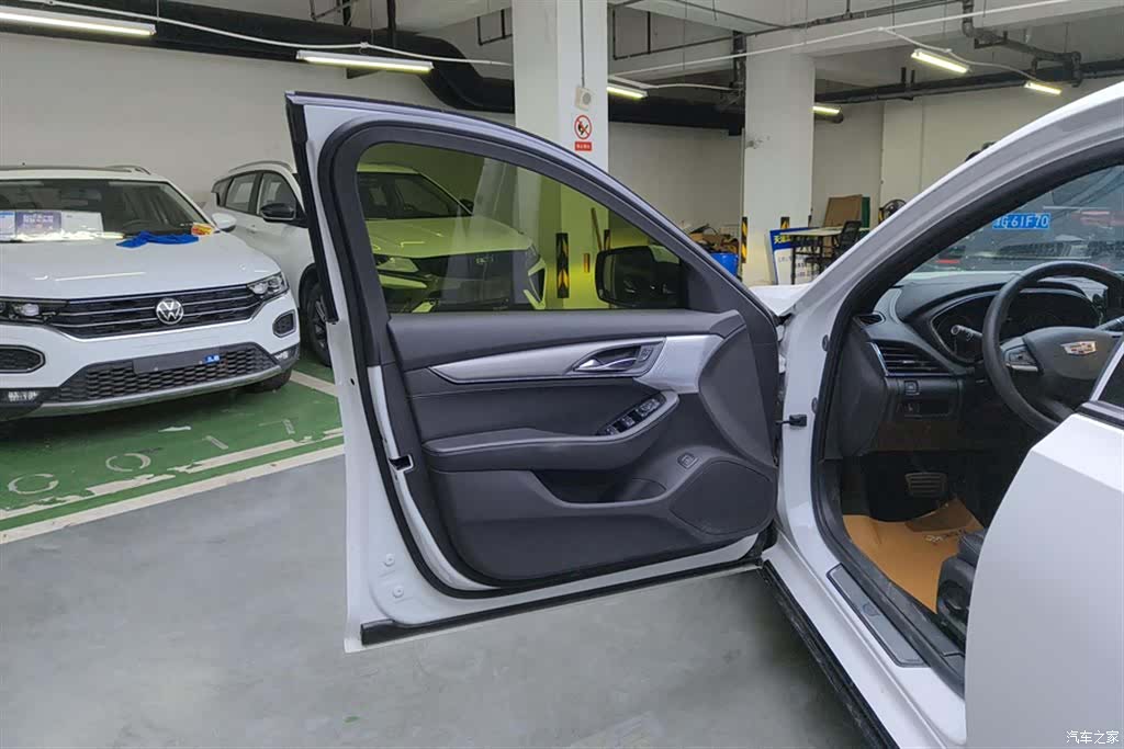Cadillac CT5, 2022 7