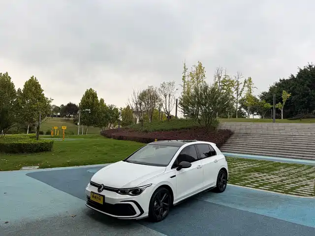 Volkswagen Golf 2020 — купить из Китая под заказ
