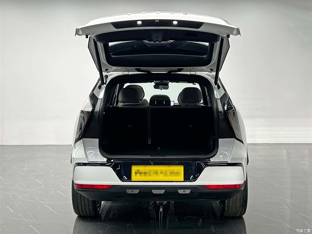 Geely Boyue, 2026 11