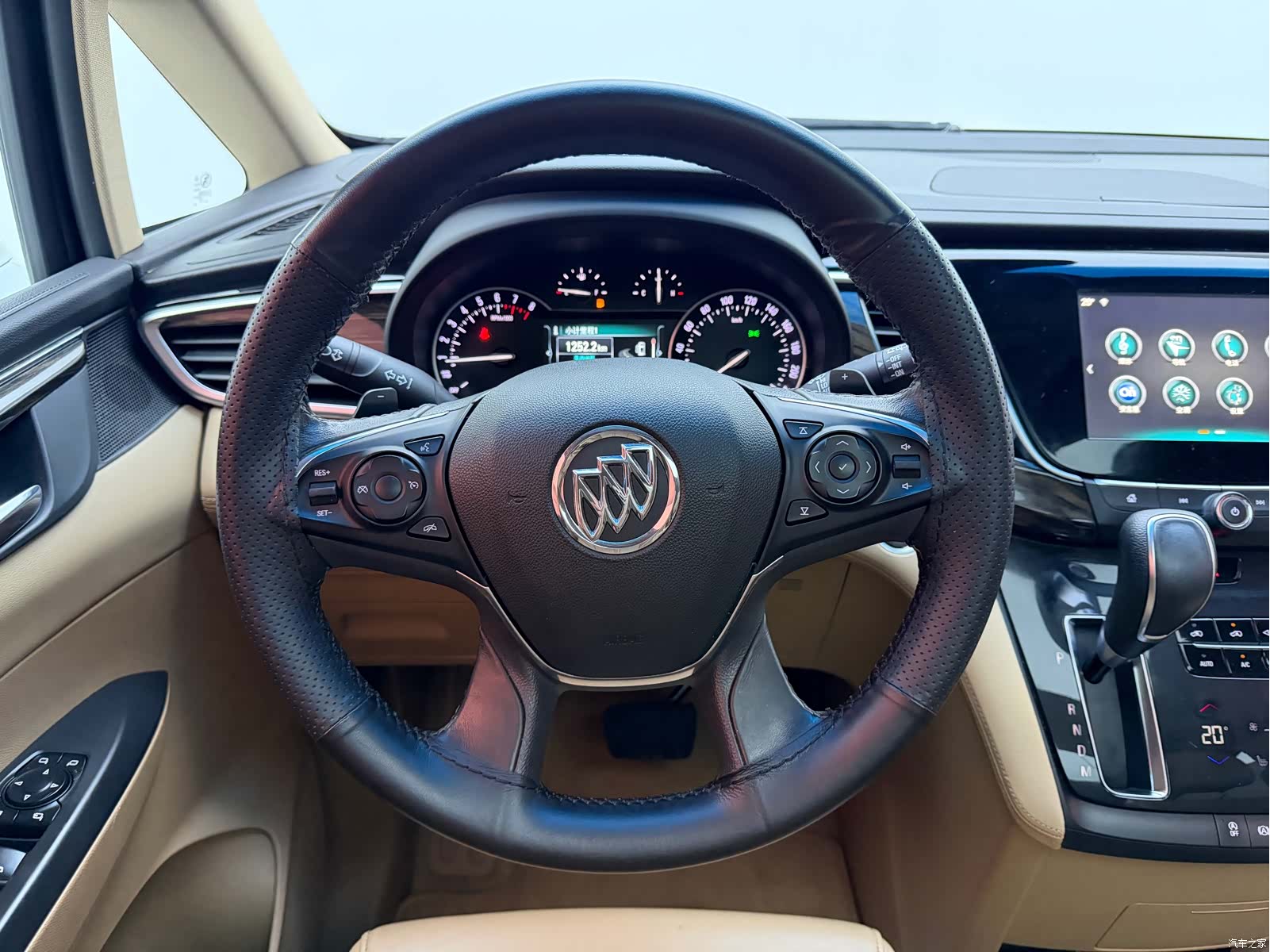Buick GL8, 2018 12