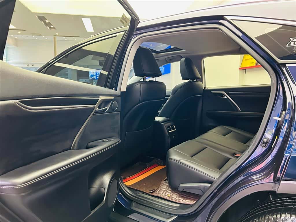 Lexus RX, 2019 19