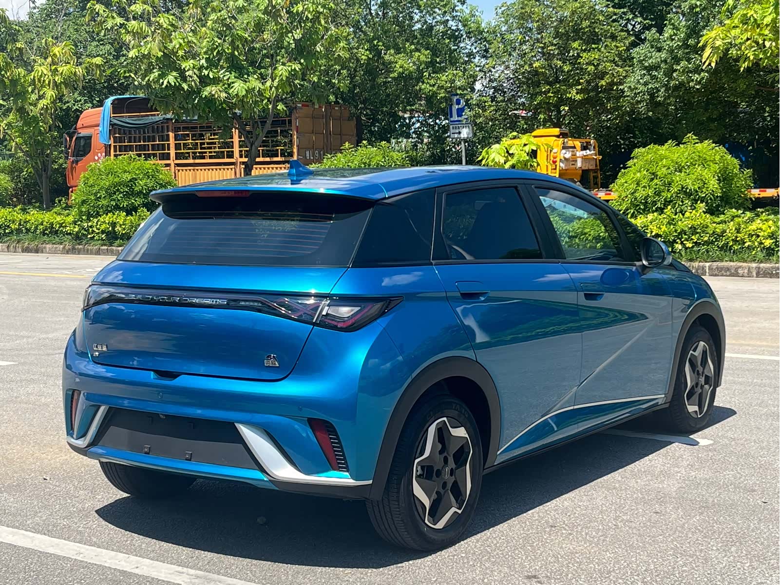 BYD Dolphin, 2022 6