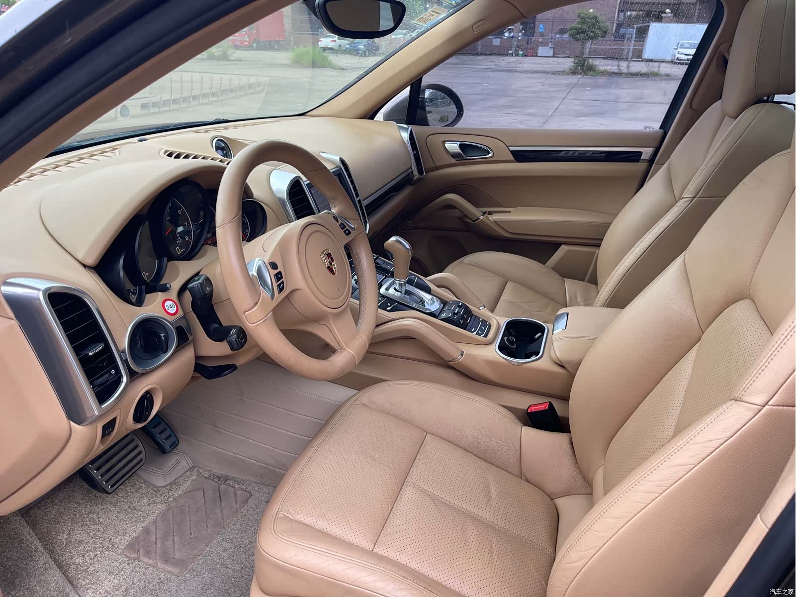 Porsche Cayenne, 2011 4