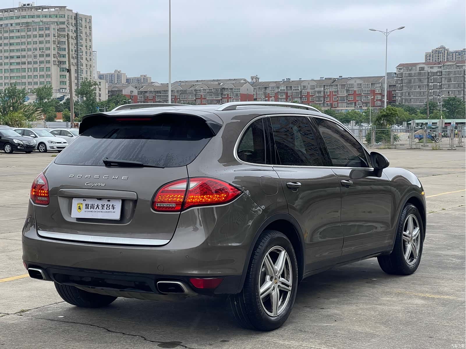 Porsche Cayenne, 2011 9