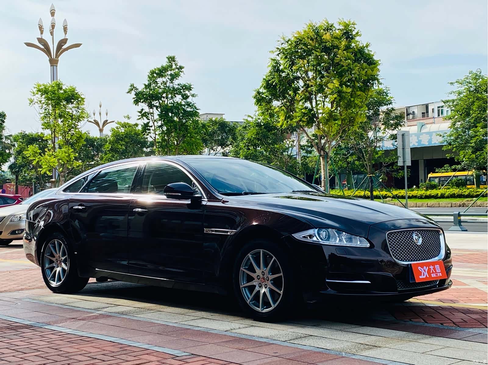 Jaguar XJ, 2015 3