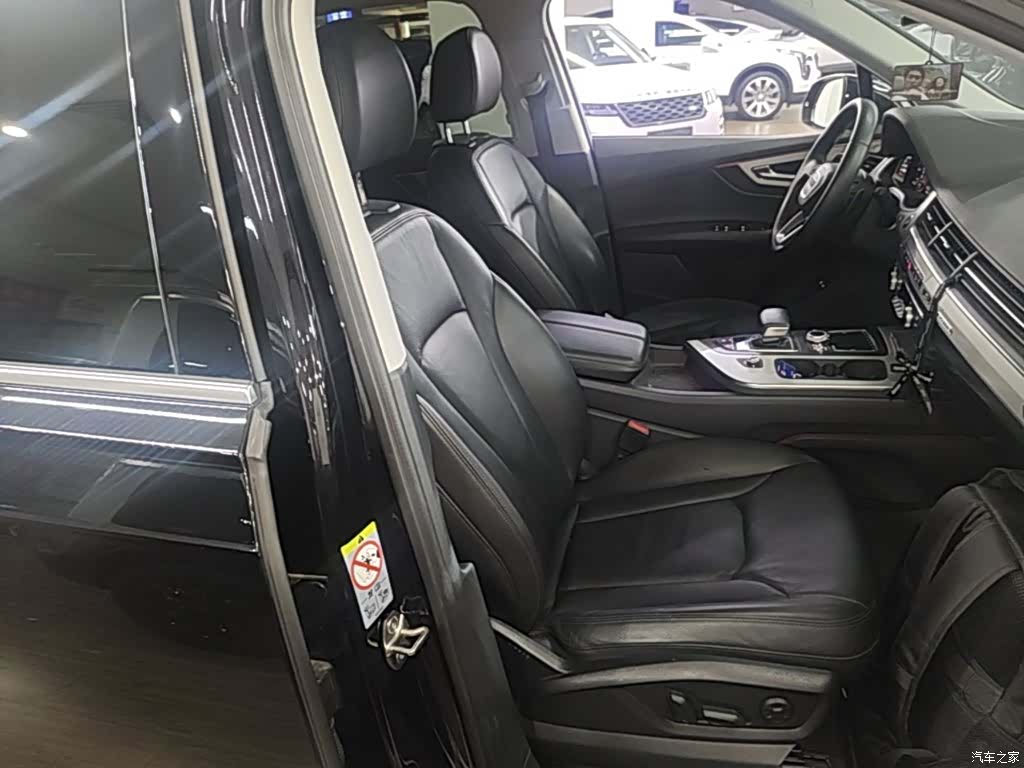 Audi e-tron, 2019 25