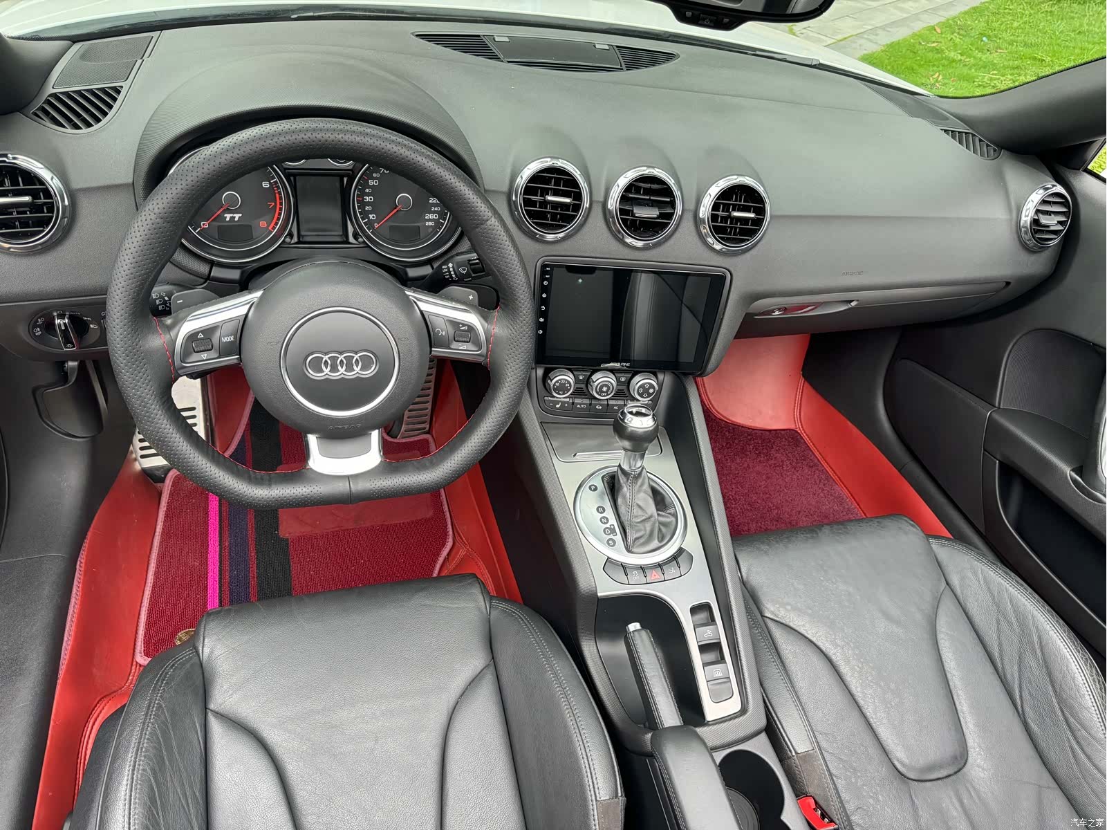 Audi TT, 2011 все фото