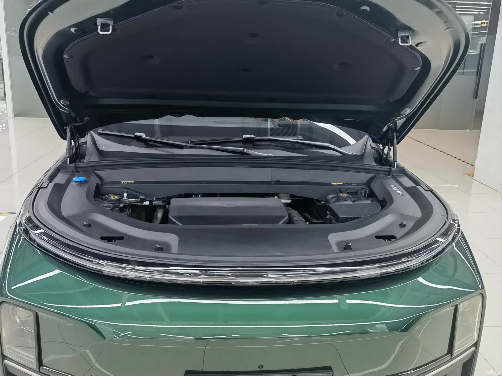 Li Auto L9, 2025 16