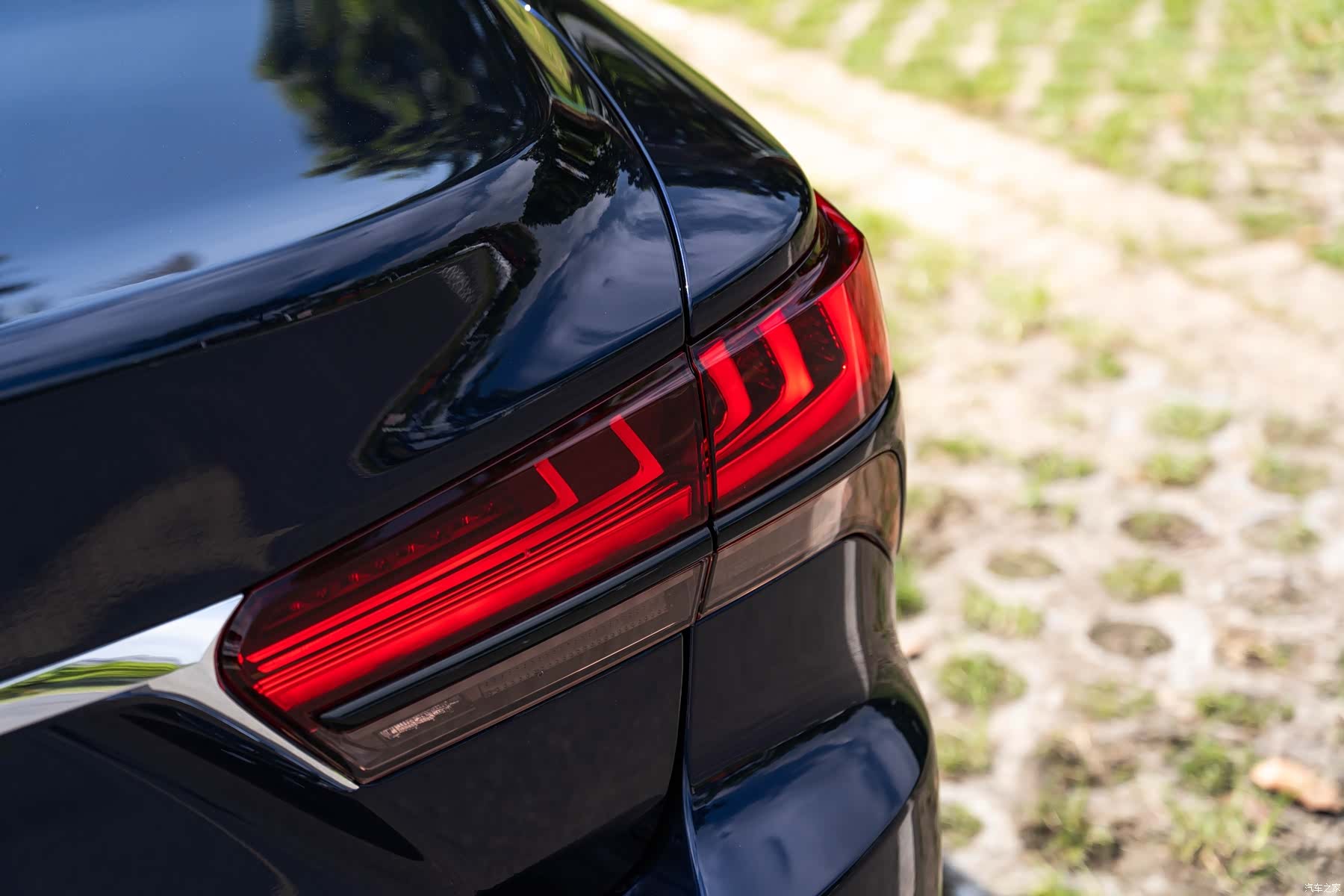 Lexus LS, 2021 8