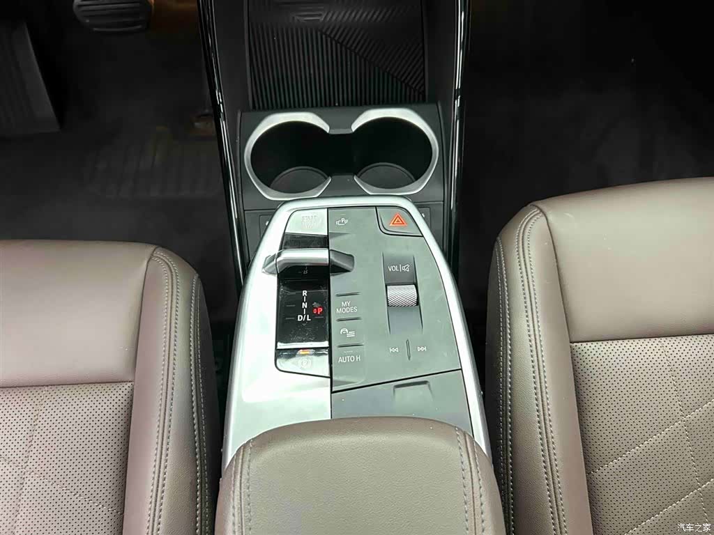 BMW X1, 2024 все фото