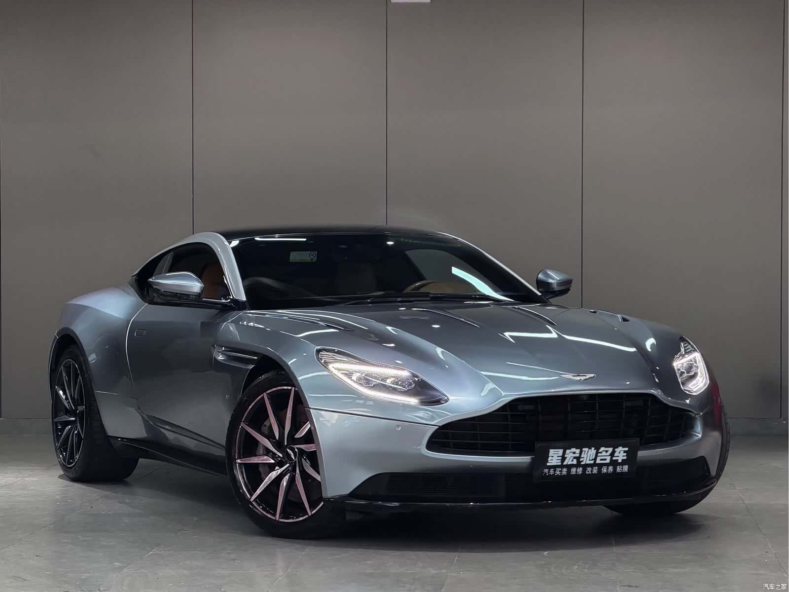 Aston Martin DB11, 2017 6