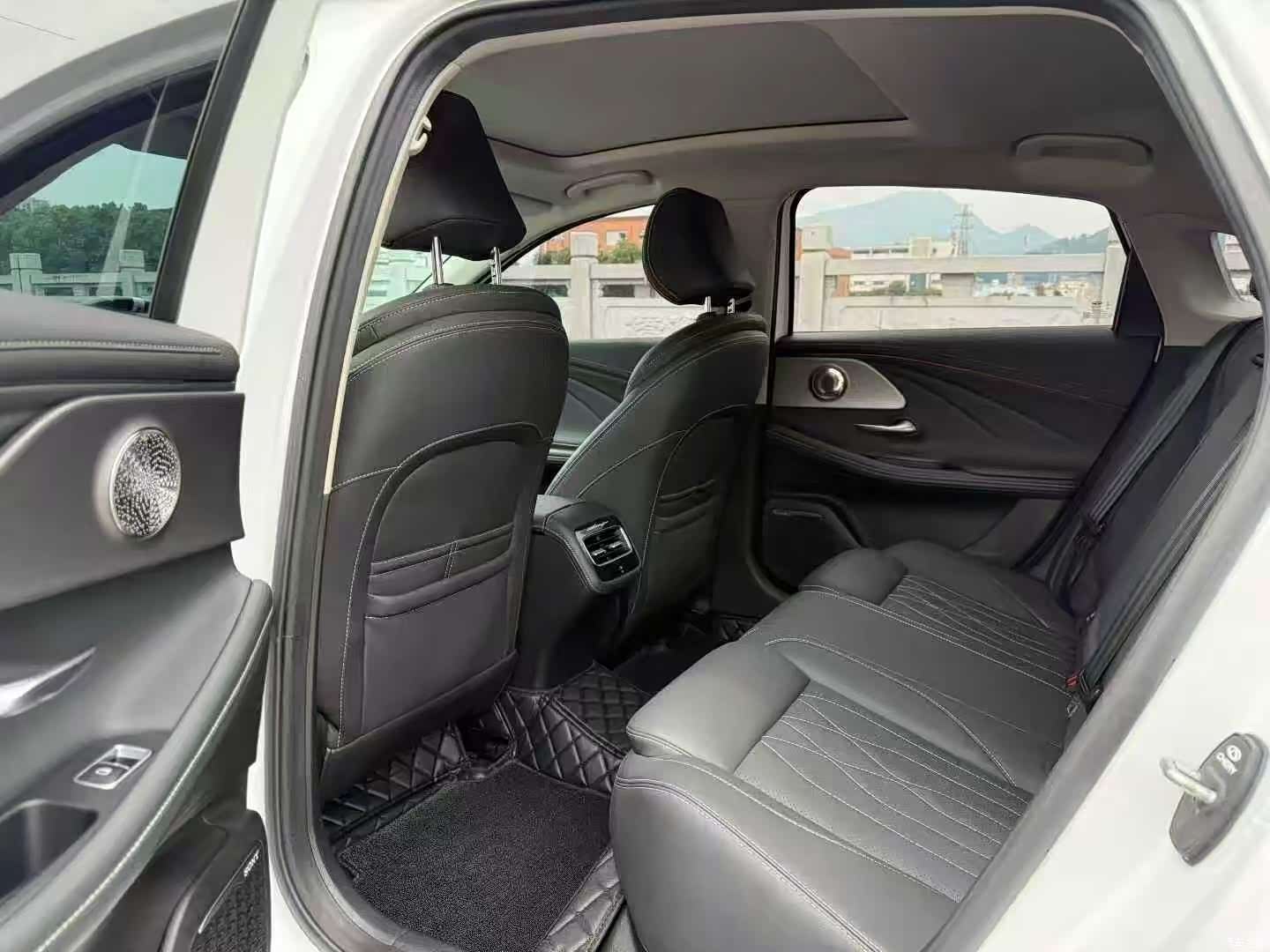 Chery Arrizo 8, 2023 все фото