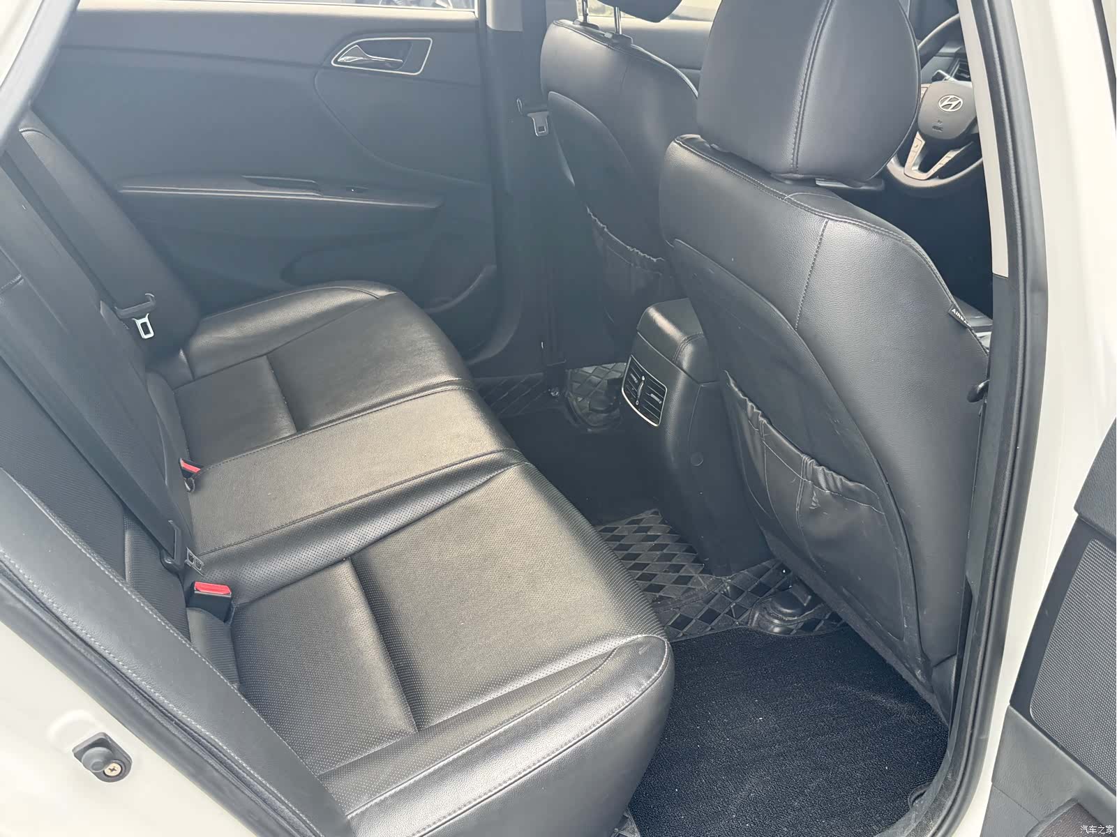 Hyundai DLX, 2020 12