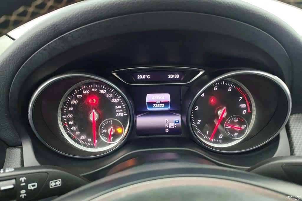 Mercedes-Benz GLA, 2018 14