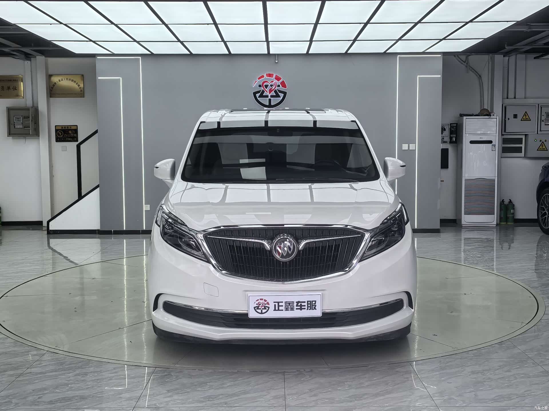 Buick GL8, 2018 2