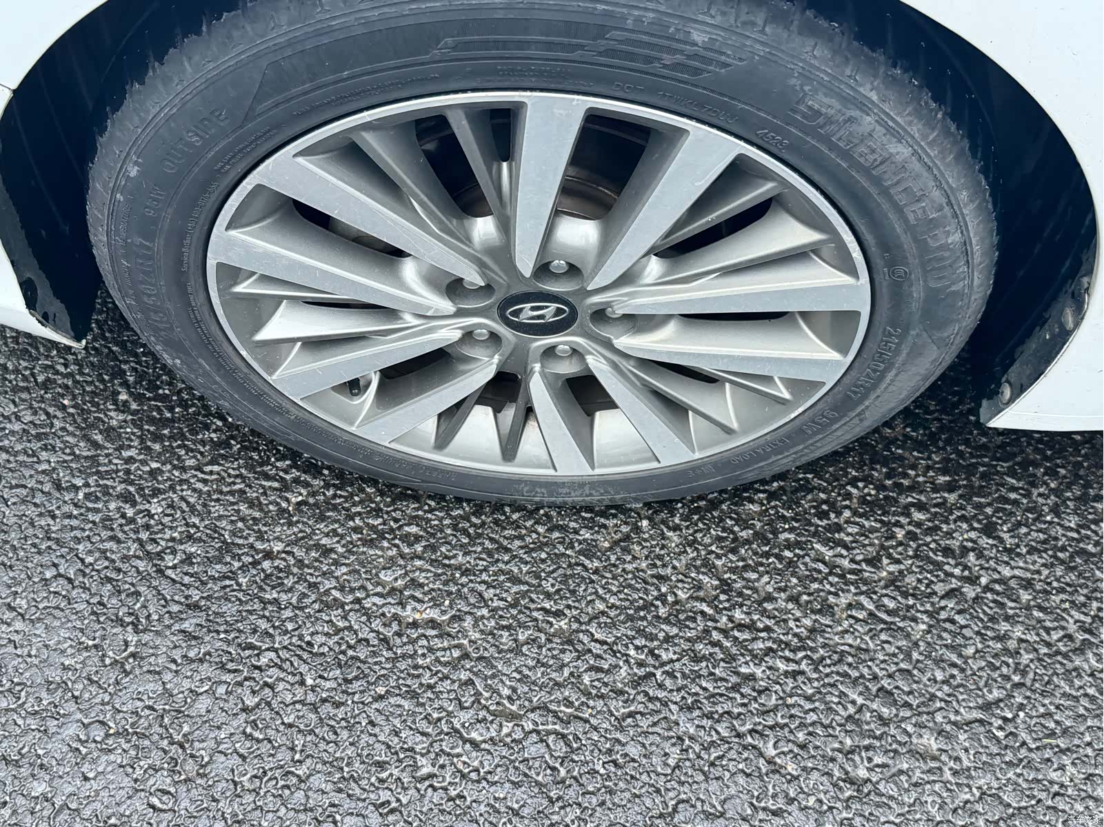 Hyundai DLX, 2020 все фото