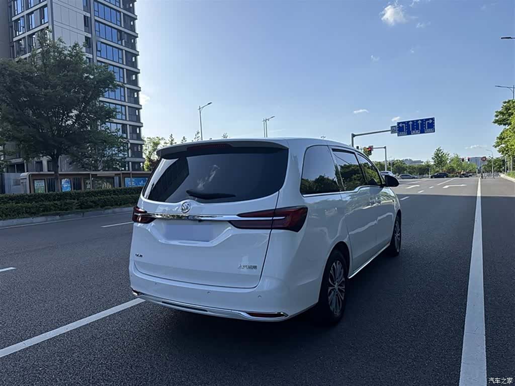 Buick GL8, 2024 13