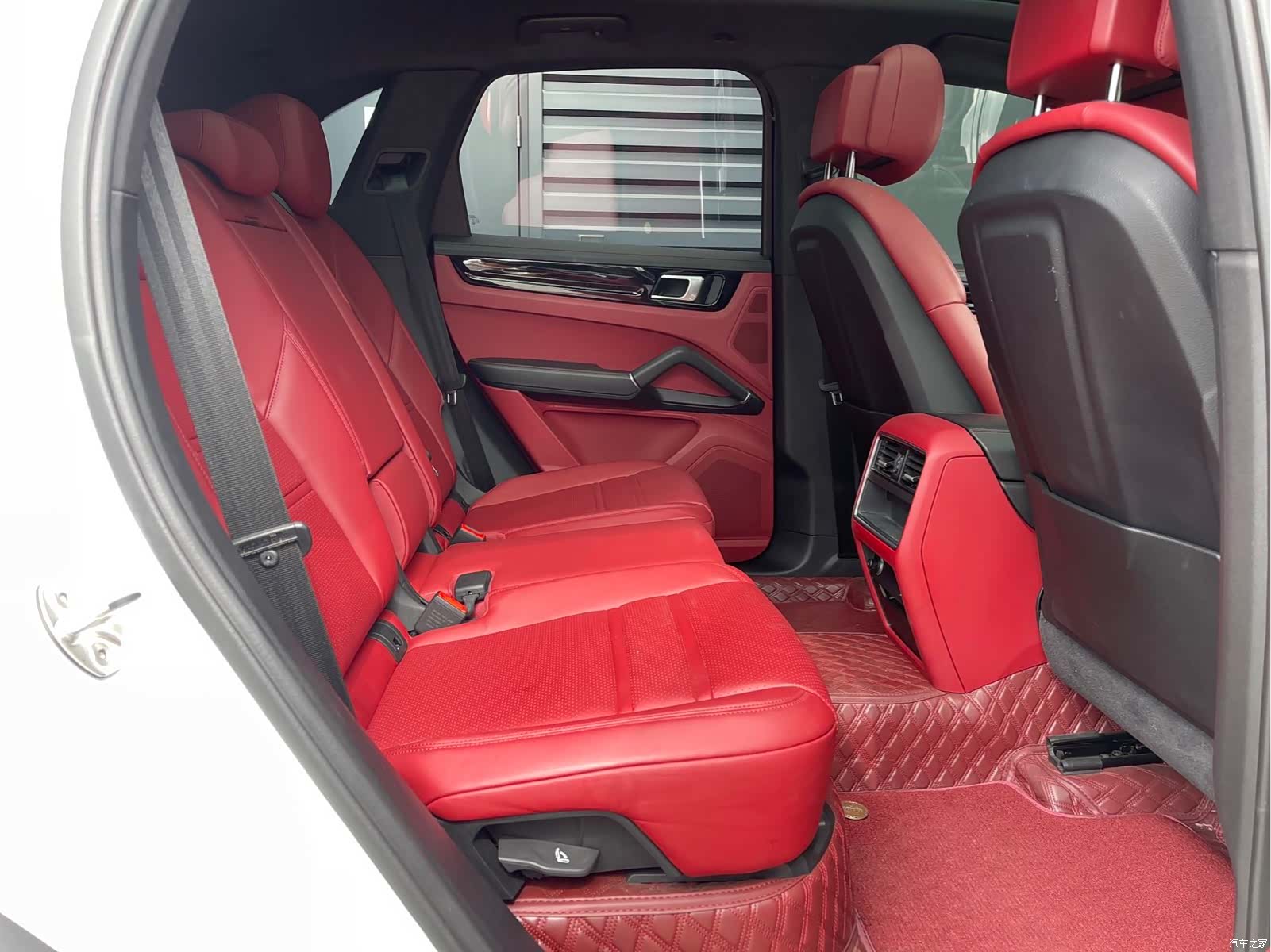Porsche Cayenne, 2023 13