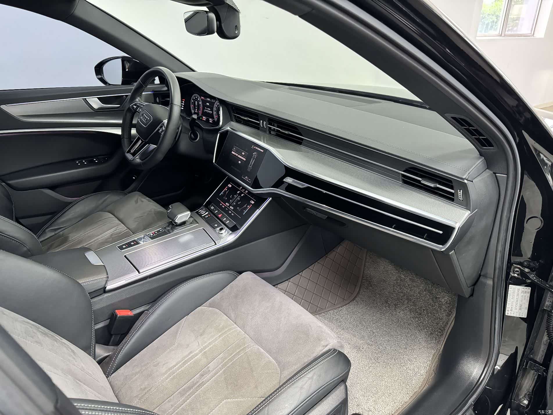 Audi A6L, 2020 15