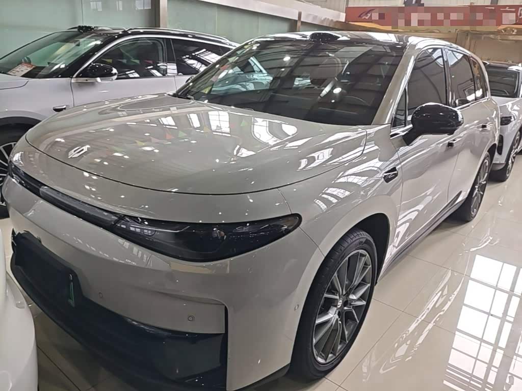 Leapmotor C10