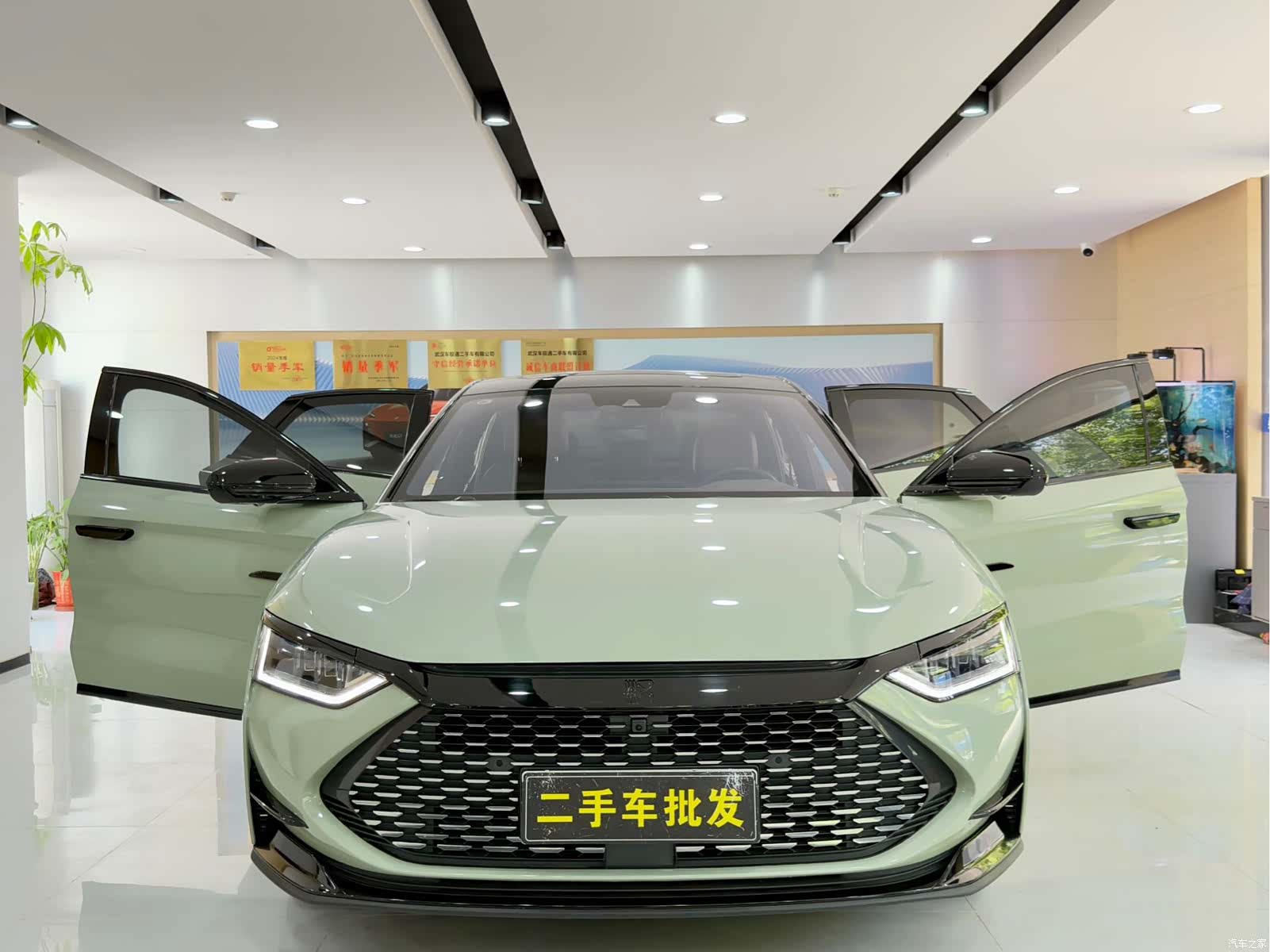 BYD Han, 2021 16