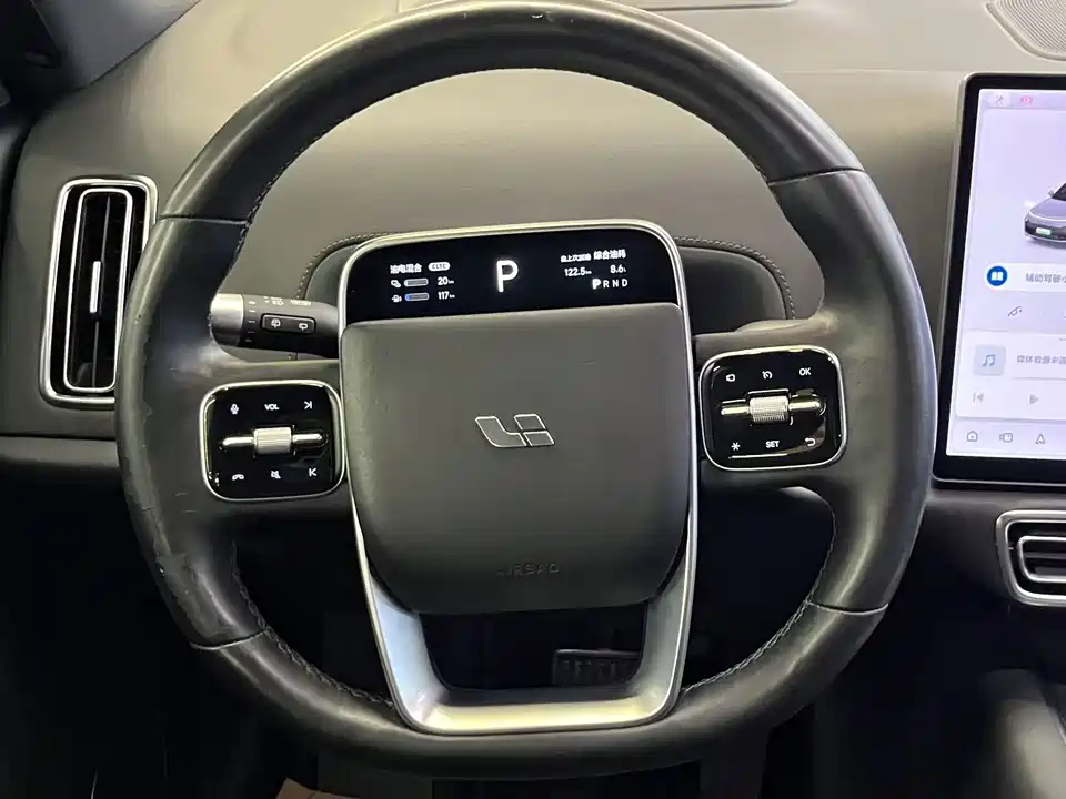 Li Auto Ideal L8
