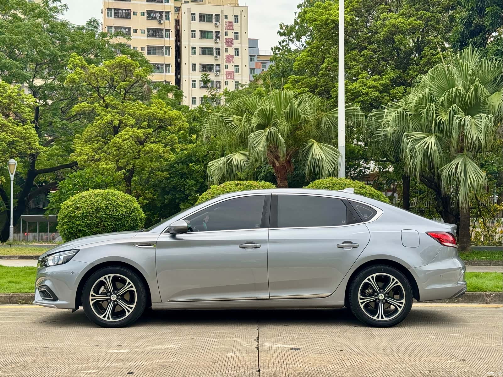 MG 6, 2018 2