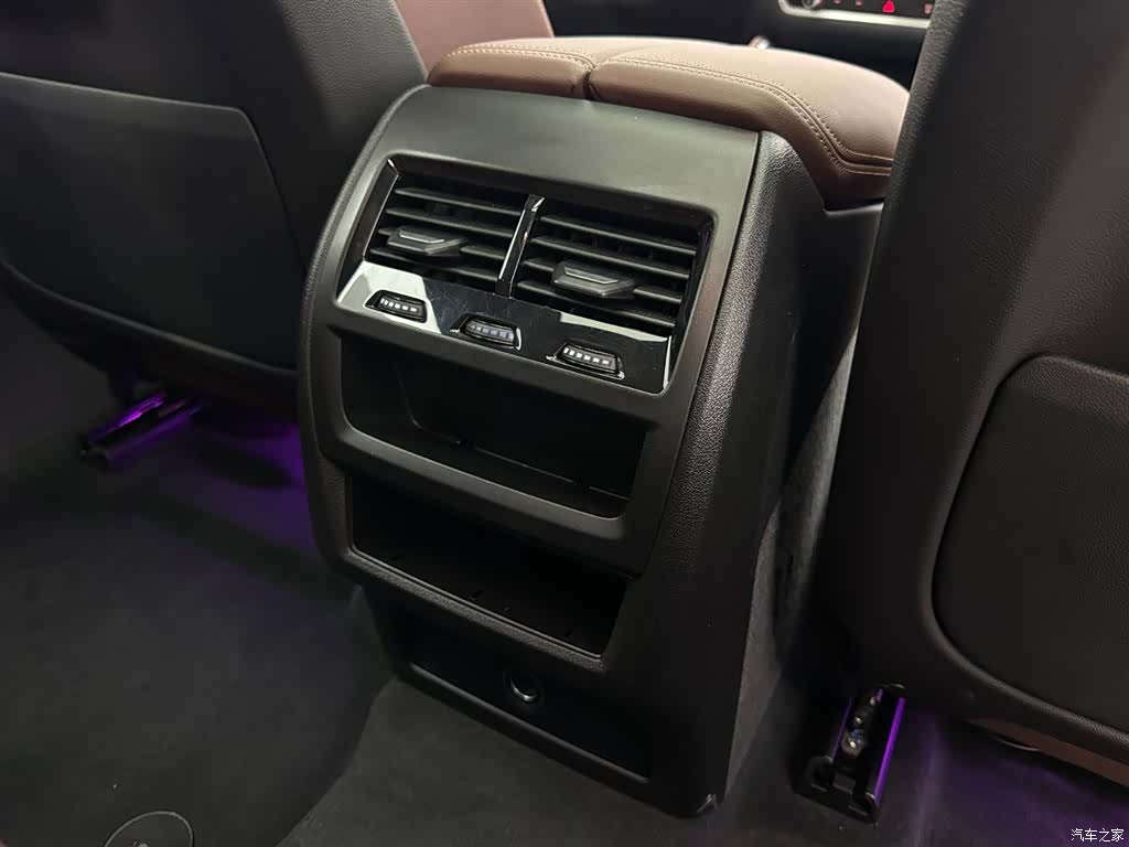 BMW X6, 2025 24