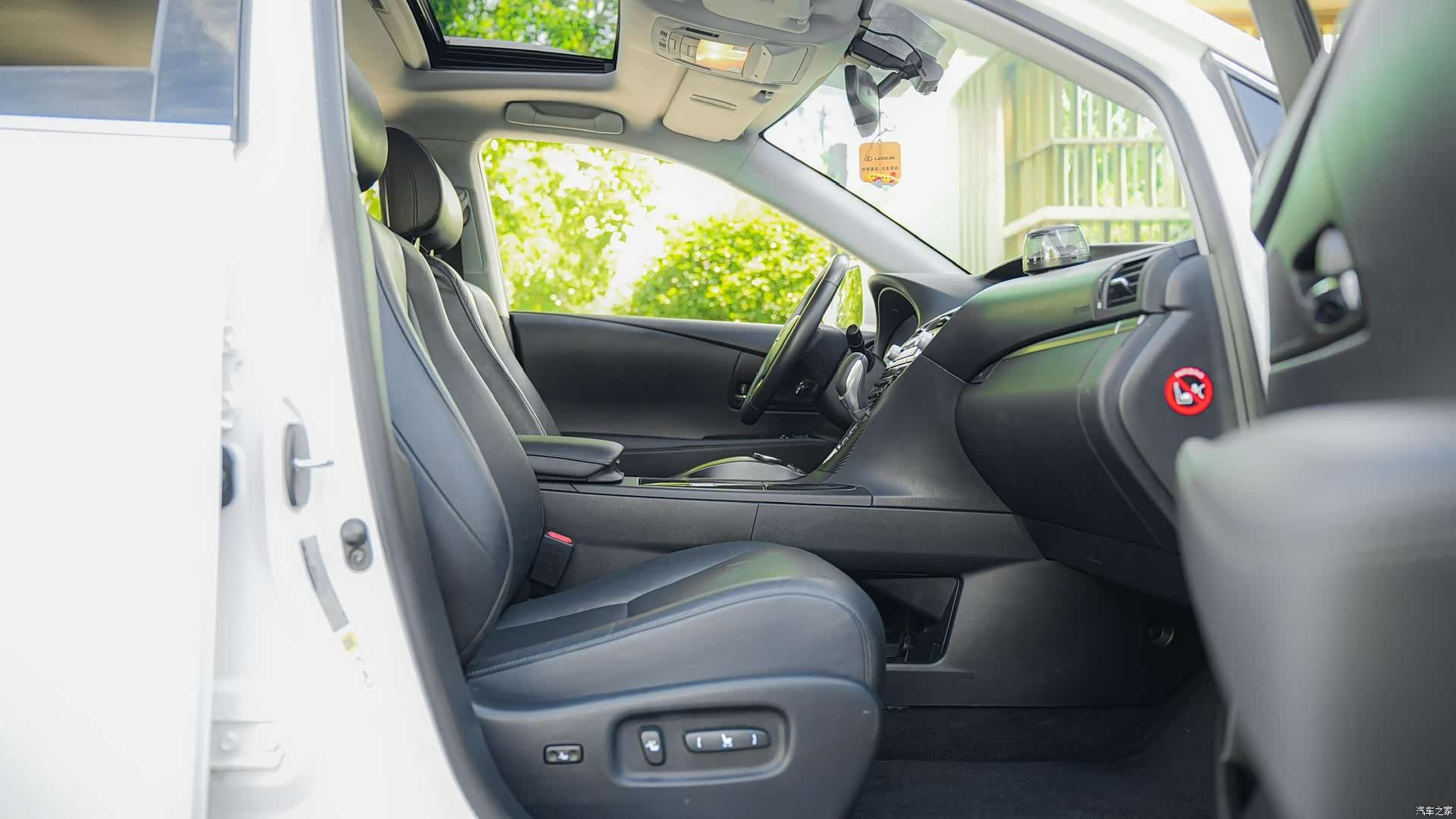 Lexus RX, 2015 11