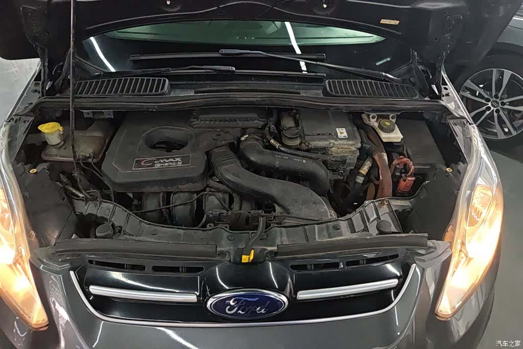 Ford C-MAX, 2017 10