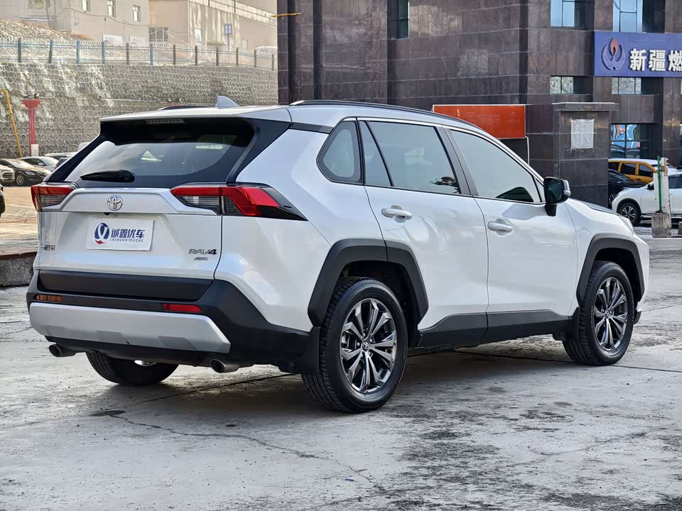 Toyota RAV4 Rongfang