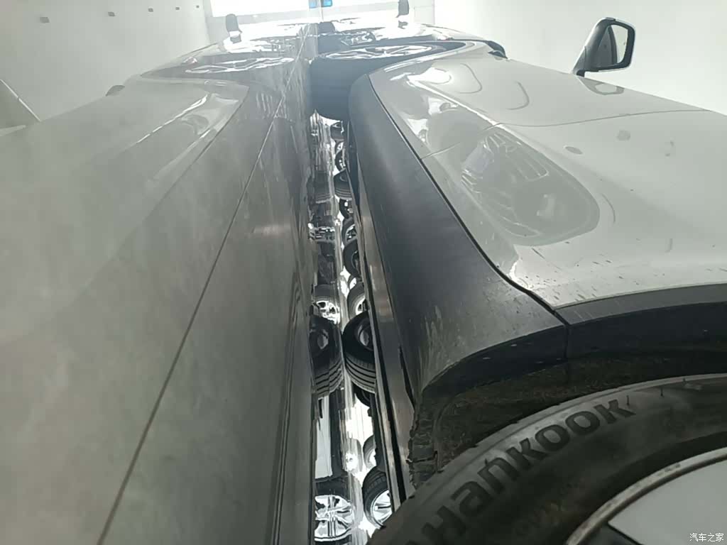 Tesla Model Y, 2023 21