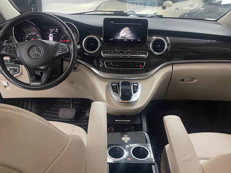 Mercedes-Benz V-class