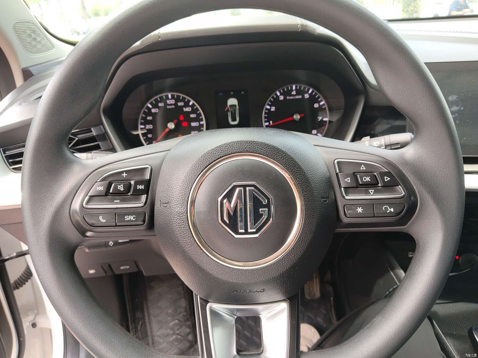 MG MG5, 2024 8