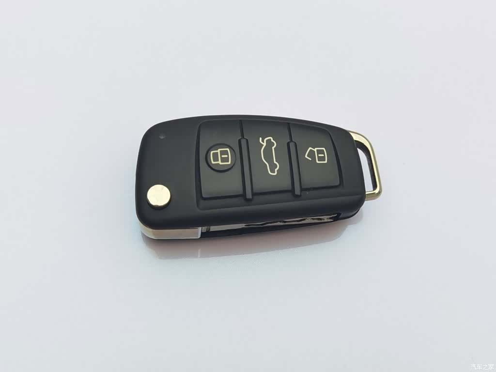 Audi Q2L, 2019 19