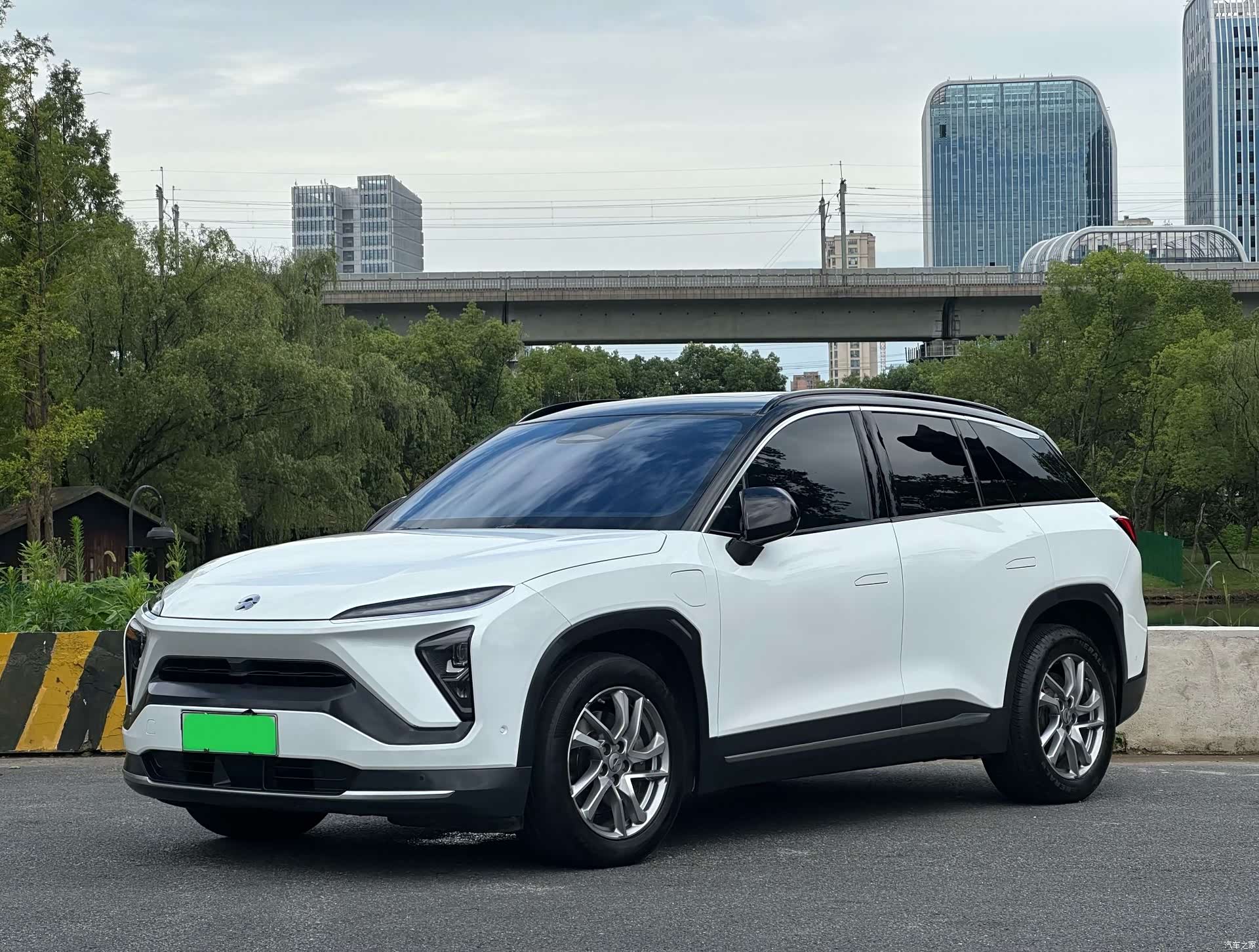 NIO ES6, 2023 1