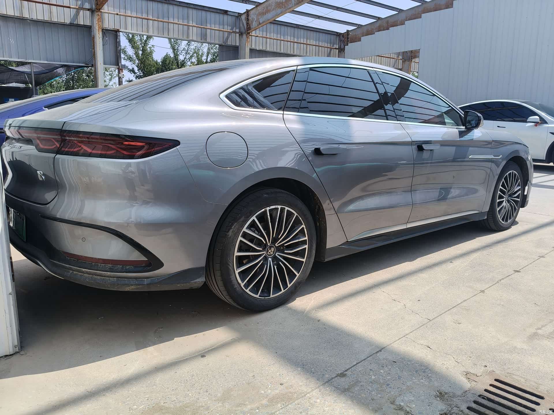 BYD Han, 2022 10