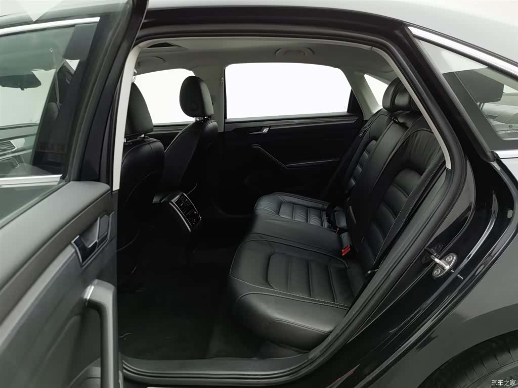 Volkswagen Passat, 2019 15