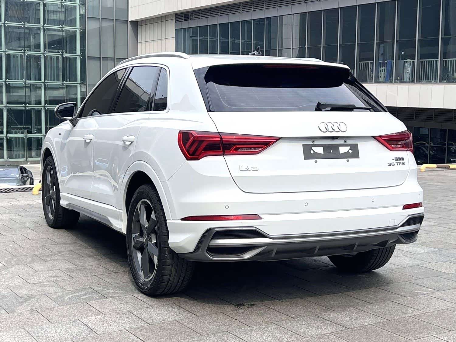 Audi Q3, 2020 9