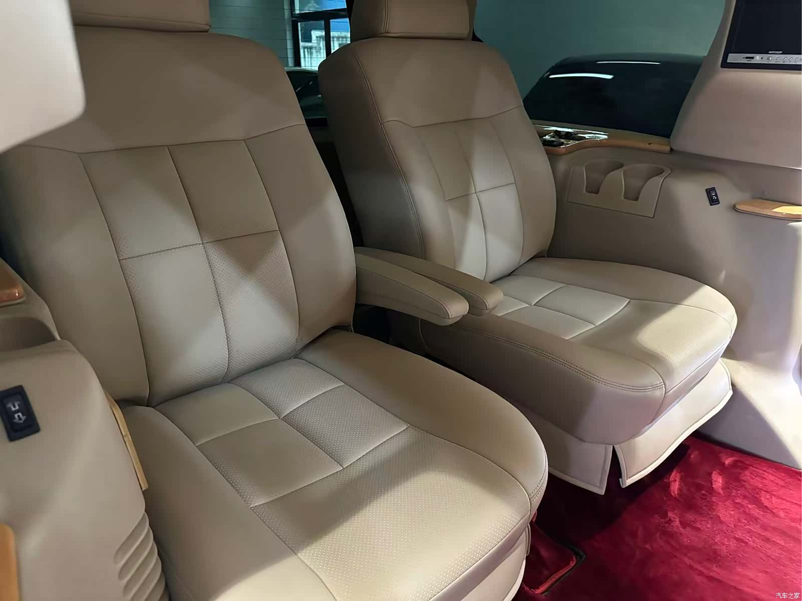 Lincoln Navigator, 2008 12
