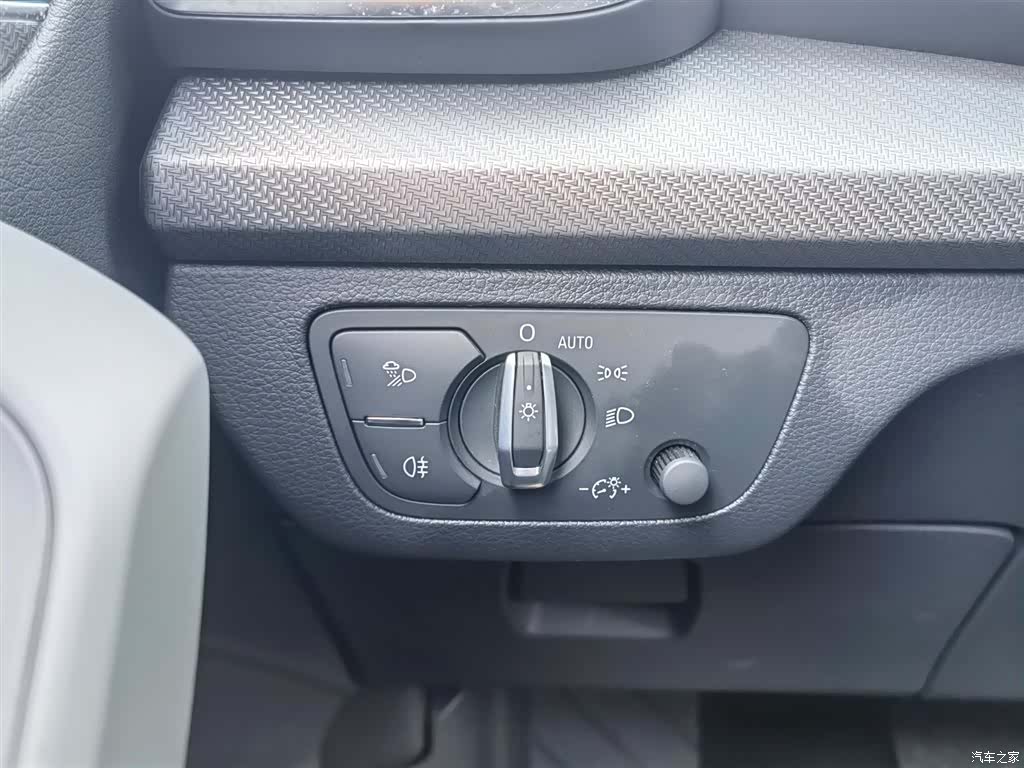 Audi Q5L, 2022 28