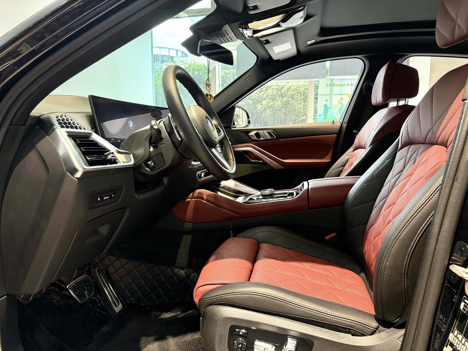 BMW X6, 2024 11