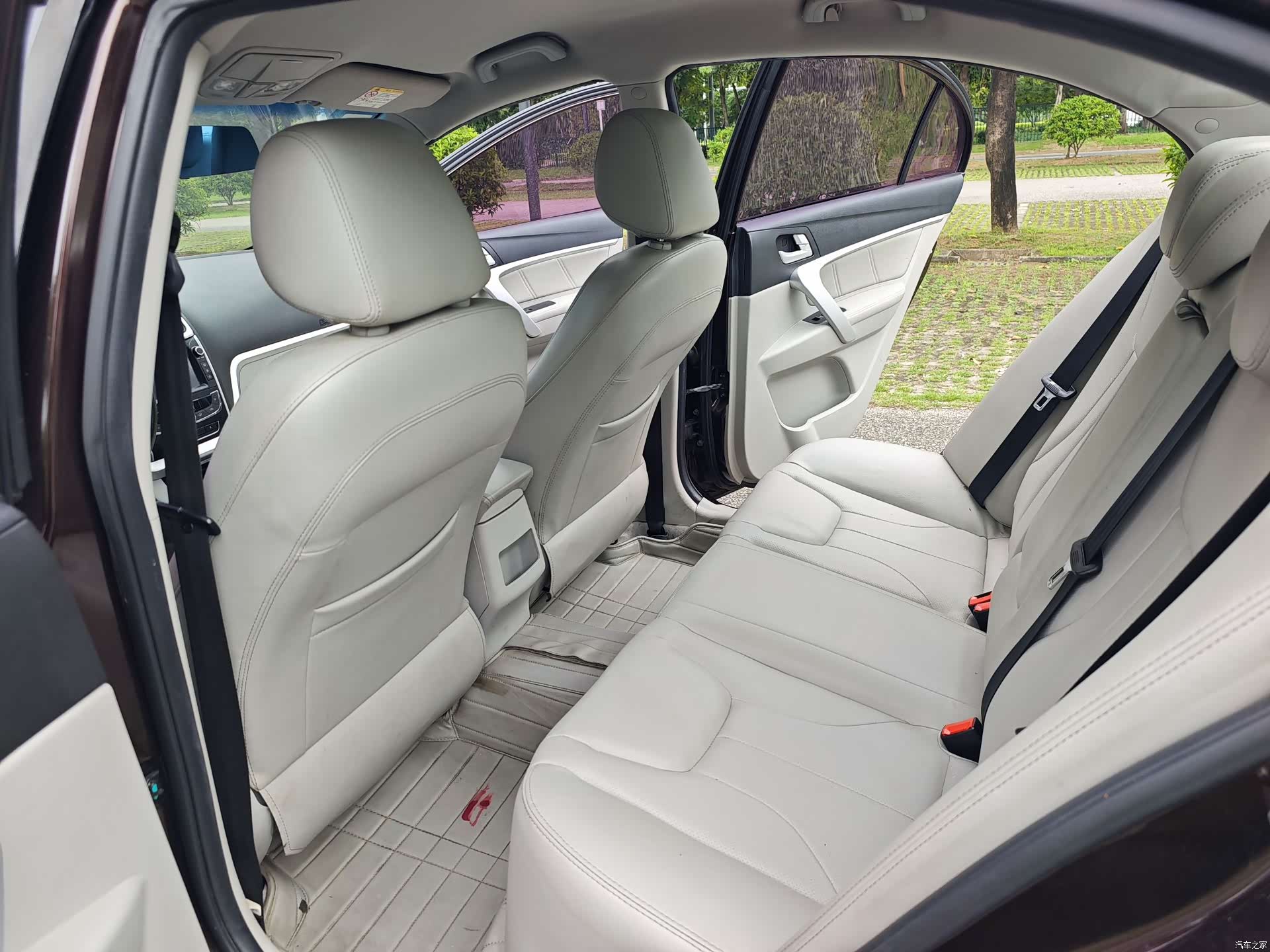 Geely Emgrand, 2016 15
