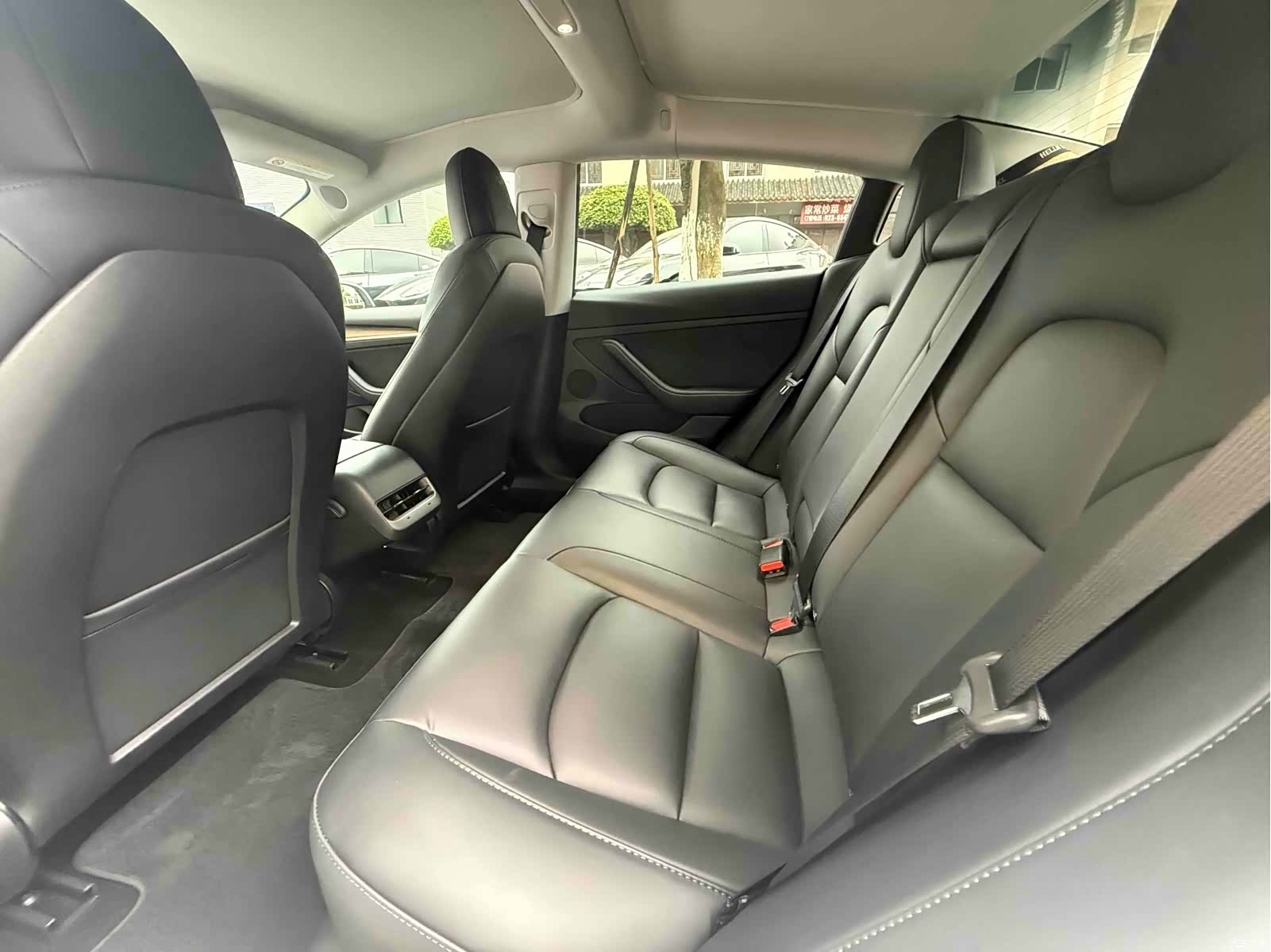 Tesla Model 3, 2022 9