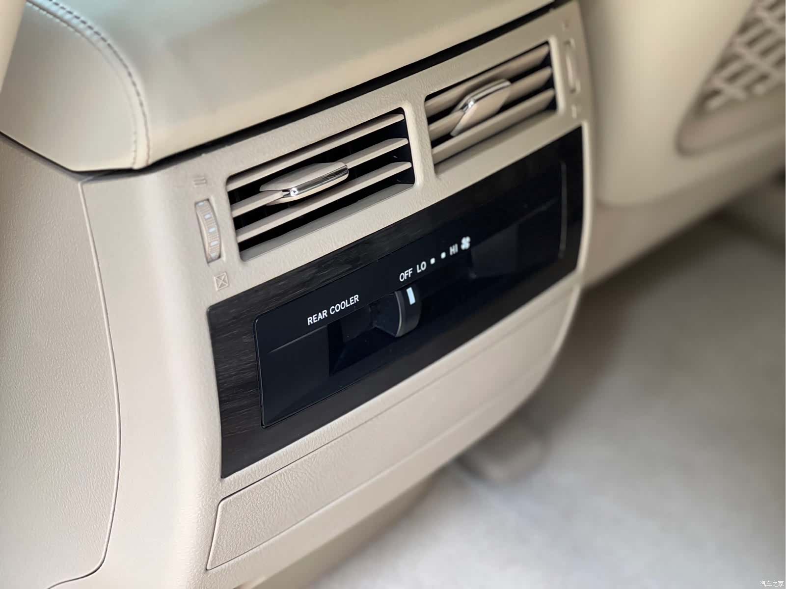 Toyota Land Cruiser, 2020 22